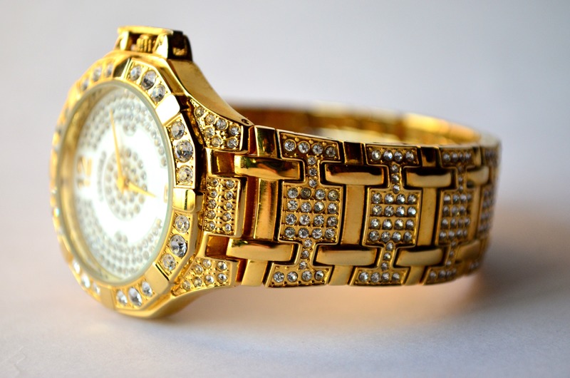 Cheap gold 2025 watches with diamonds